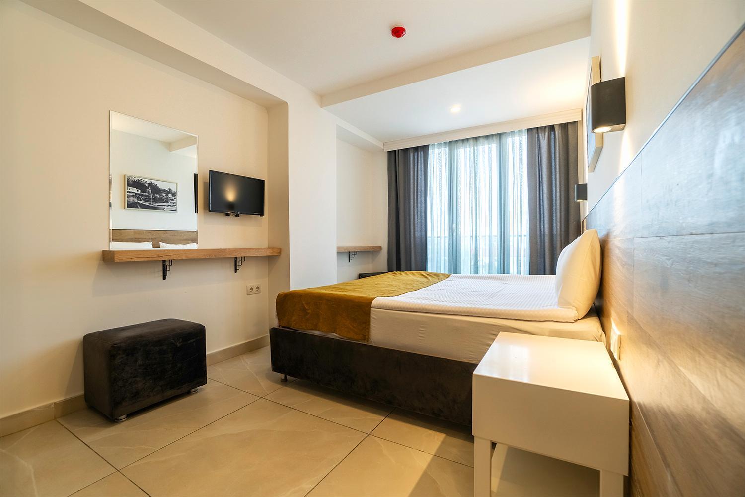 Tut Hotel อันตัลยา ภายนอก รูปภาพ